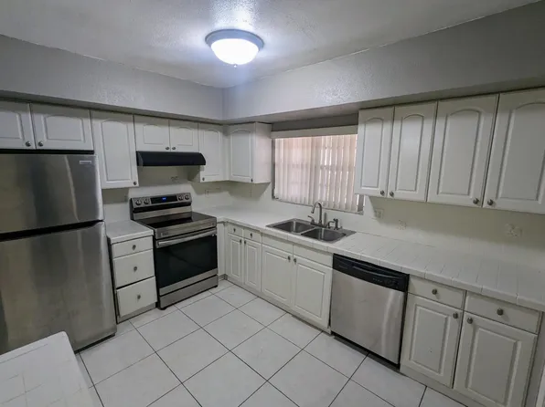 664 W Melrose Cir, Fort Lauderdale, FL 33312