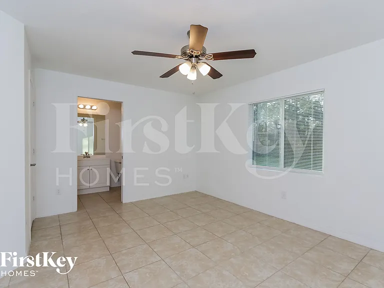5569 Landry Ave — Photo 8
