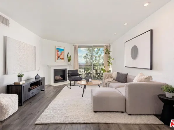 8530 Holloway Dr APT 422, West Hollywood, CA 90069