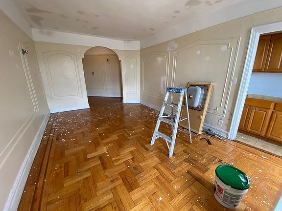 5th image of 45-32 44th St #5G