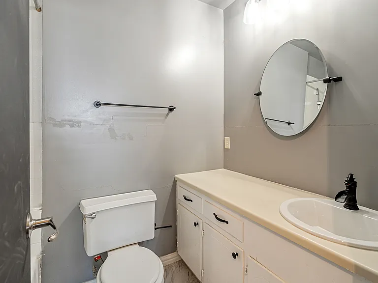1601 Elizabeth St — Photo 16