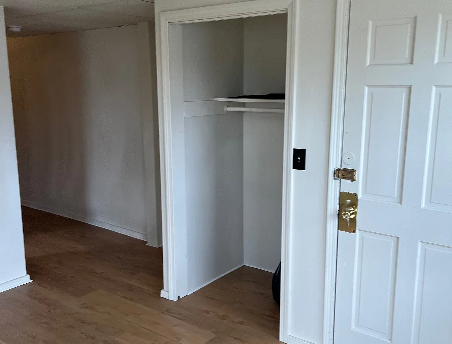 1 bed, 650 sqft, $1,000 — Photo 4