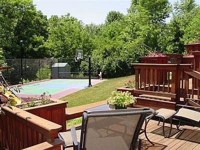 1st image of 634 Meadow Wood Dr