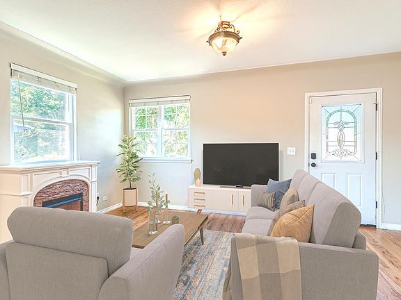 Optionally furnished common areas! Common areas can come beautifully furnished by our in-house design team for an additional fee.