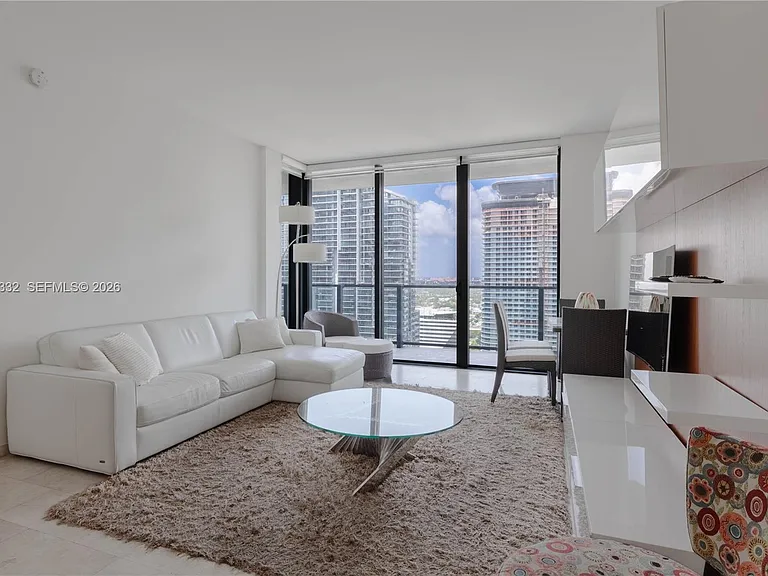 68 SE 6th St #3006 — Photo 3