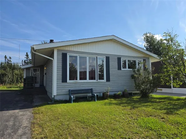 415 Vanier Avenue, Labrador City, NL A2V2J4