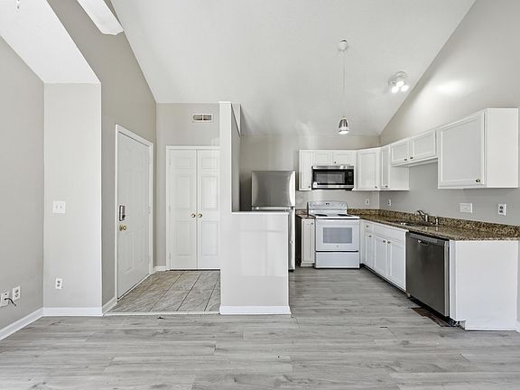 5th image of 4937 Nesbit Ave