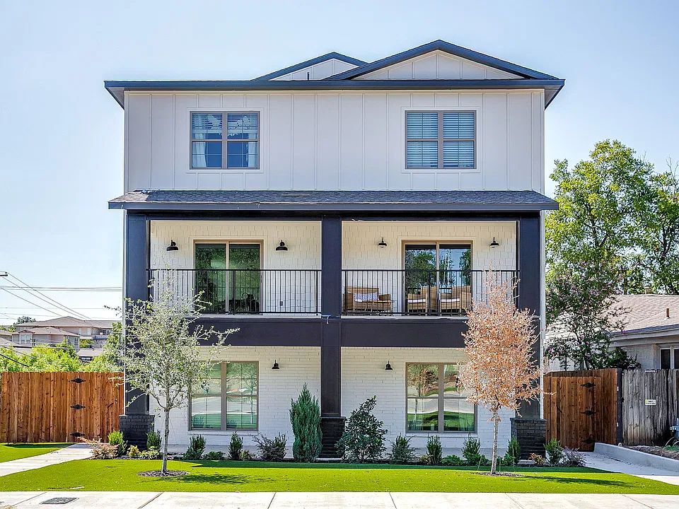 2900 Forest Park Blvd