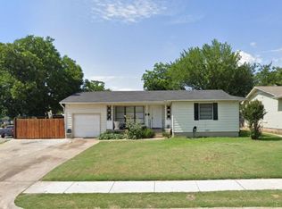 2323 Dennis St, Irving, TX 75062
