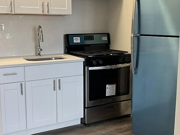 2nd image of 118 Washington St #6F