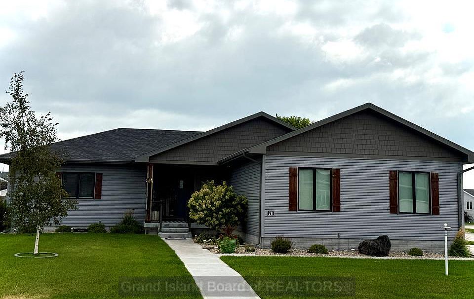 1st image of 711 Stonewood Ave