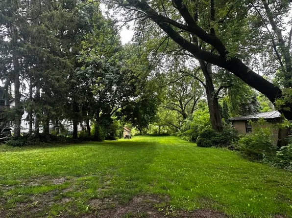 127 Forton Ct, Stoughton, WI 53589