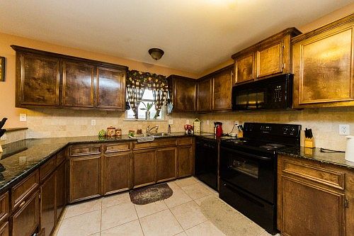 3rd image of 3330 Shallow Creek Dr