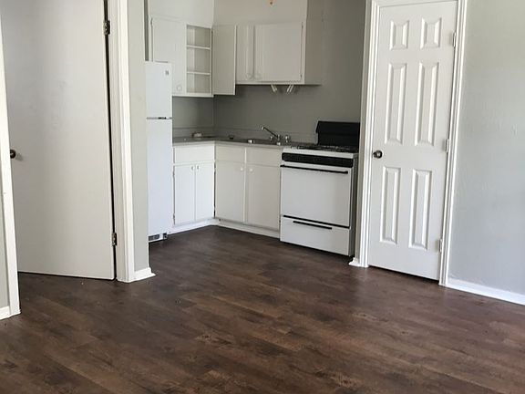 3rd image of 347 Ware Blvd APT 08