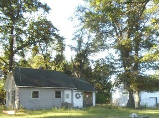 4449 N Meridian Rd, Sanford, MI 48657