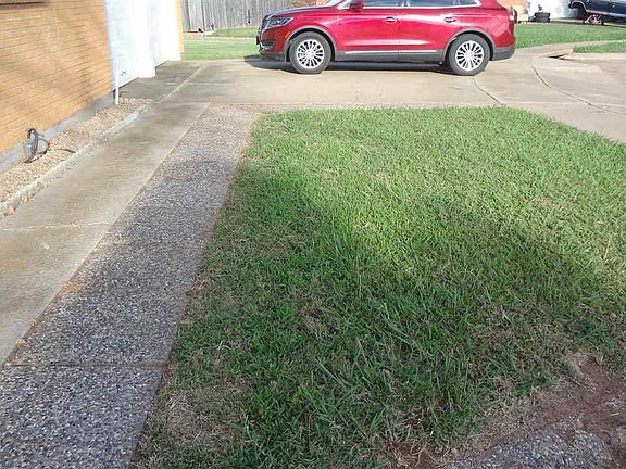 4th image of 4112 Thelma Cir