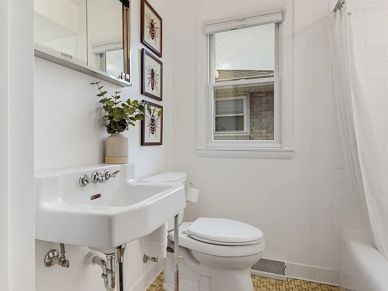 Main Full Bath