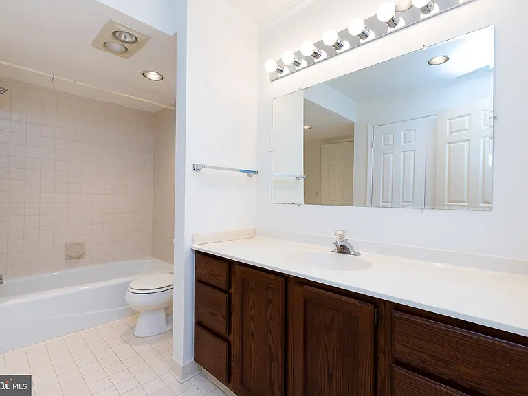 9808 Korman Ct — Photo 21