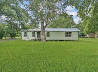 511 Front St, New Waverly, TX 77358
