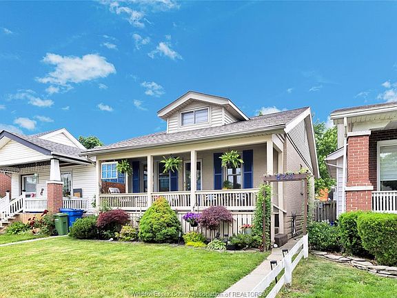 3rd image of 823 Lawrence Rd