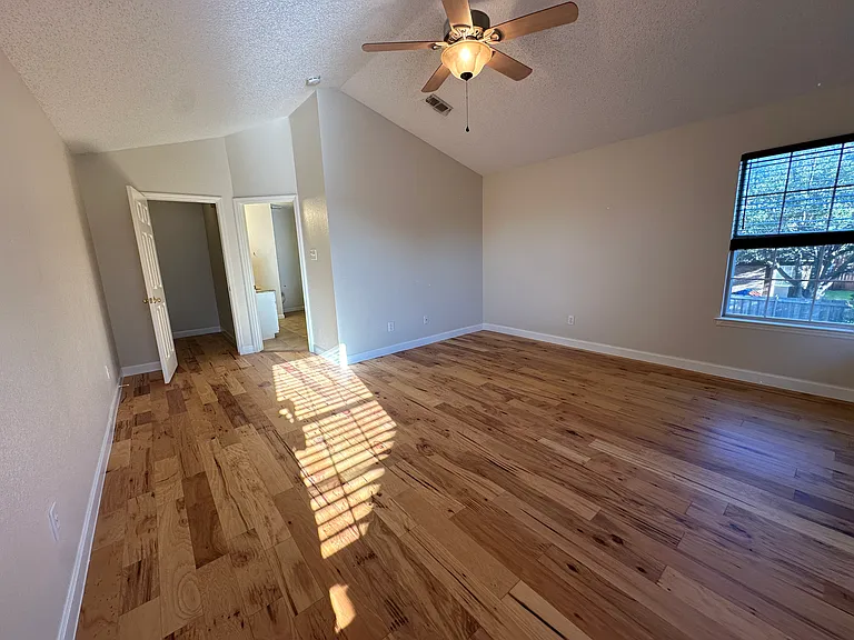 4024 Oxlea Dr — Photo 8