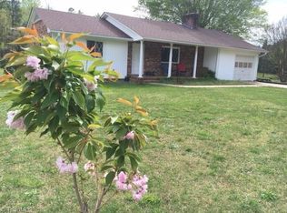 120 Willow Oak Dr, Lexington, NC 27295