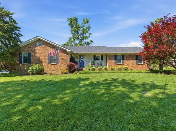 835 S Broadway St, Portland, TN 37148