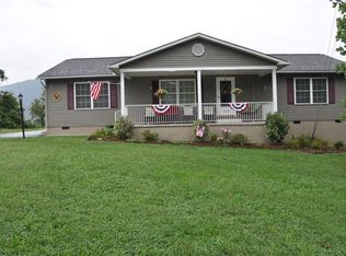 3014 Mallow Rd, Covington, VA 24426