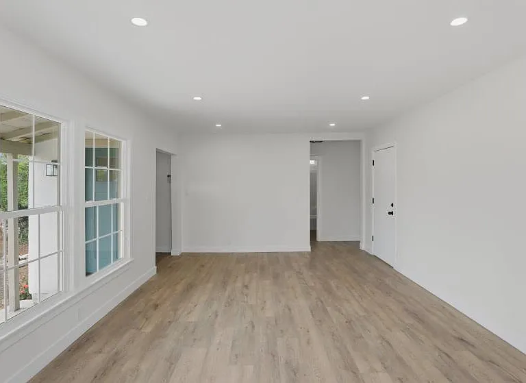 32568 Kentucky St — Photo 3
