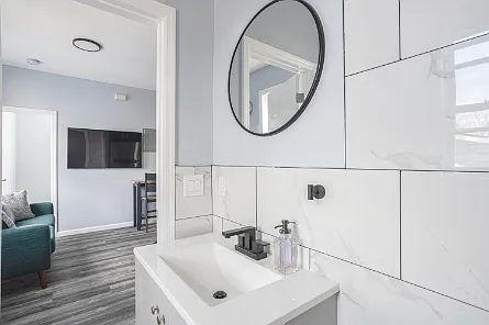 2 bed, 800 sqft, $3,000 — Photo 2