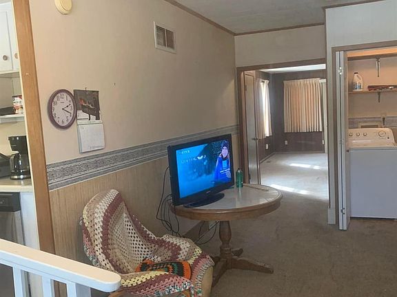2nd image of 903 N Pinto Ln