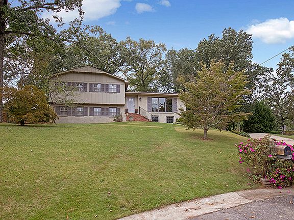 2nd image of 610 Winwood Cir