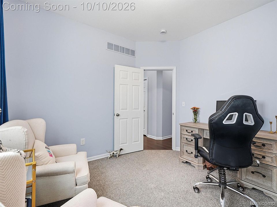 1109 E Pearl Ave, photo 16