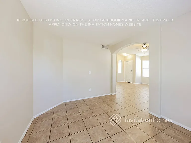 12910 W Holly St — Photo 8
