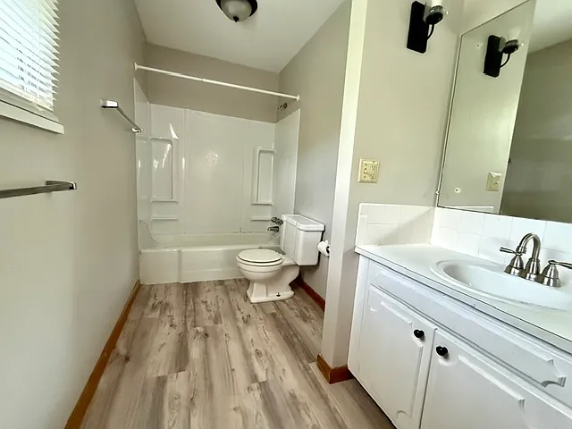 1071 W Main St #1071 — Photo 7