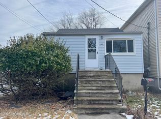 20 Bray Ave, Middletown, NJ 07748