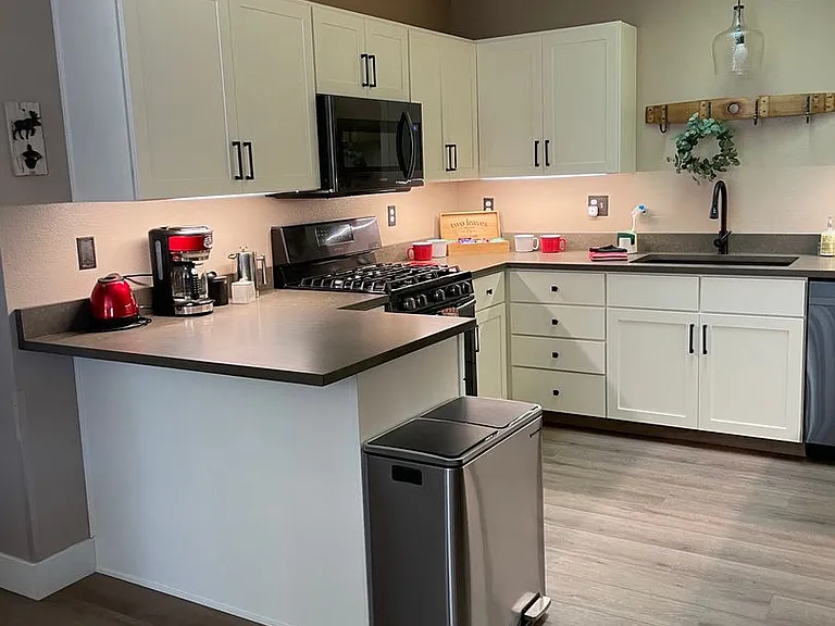 220 Acacia Dr — Photo 6