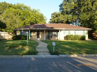 205 Royal Oaks Dr, Greenville, TX 75402