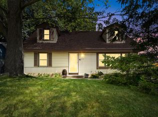 3612 W Allerton Ave, Greenfield, WI 53221