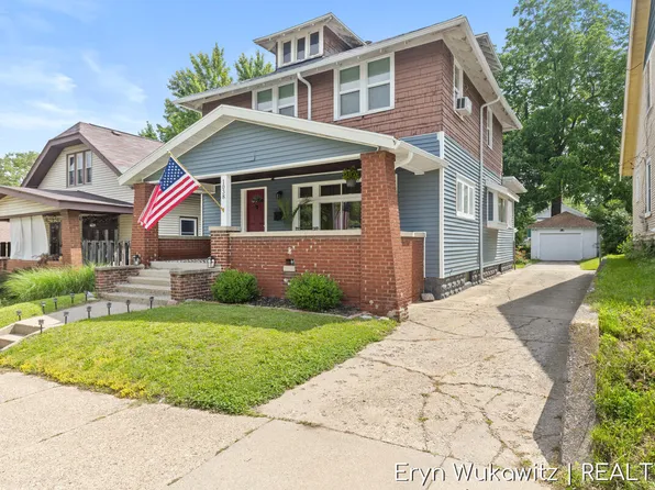1038 Widdicomb Ave NW, Grand Rapids, MI 49504