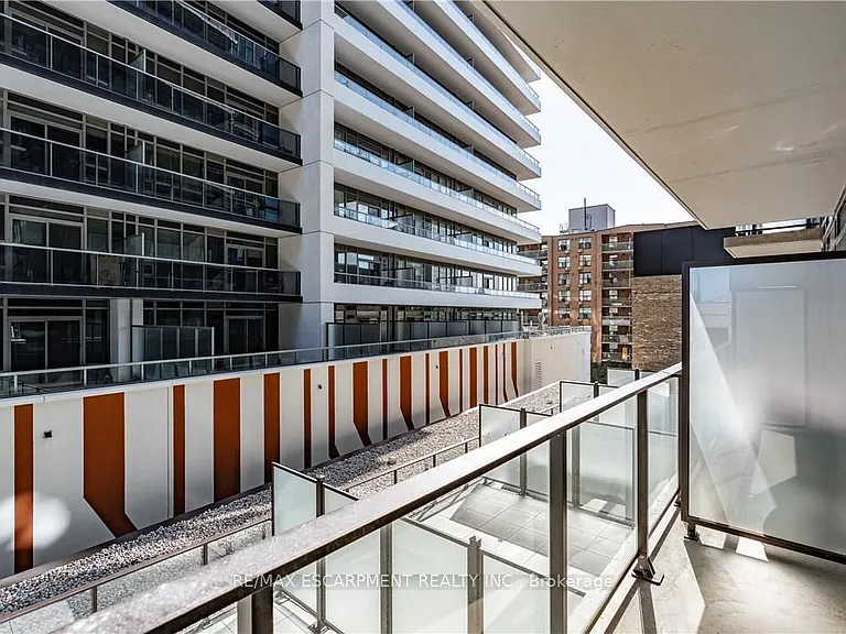 1 Jarvis St #422 — Photo 19