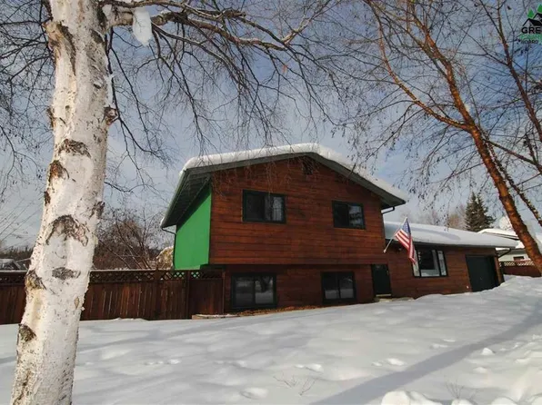 1276 Gold Rush Dr, Fairbanks, AK 99709
