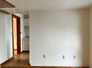 27 George St #D, Burlington, VT 05401