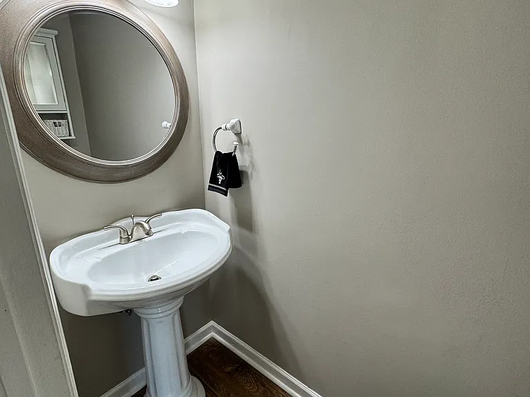Custom 1/2 bath