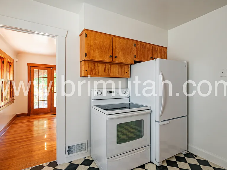 1655 E 900 S — Photo 14
