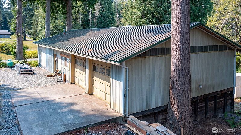 2nd image of 3016 Camp 2 Road
