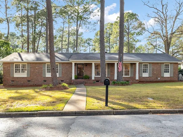 1921 Robinhood Rd, Albany, GA 31707