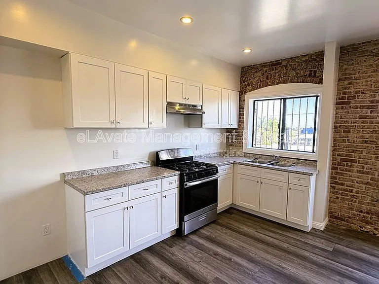 2195 Whittier Blvd #205 — Photo 3