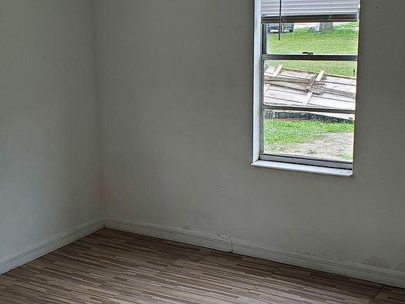 4th image of 779 E Findley Ave