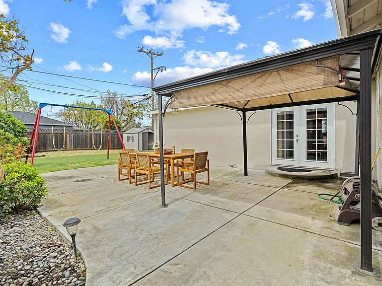 1762 Scott St — Photo 27